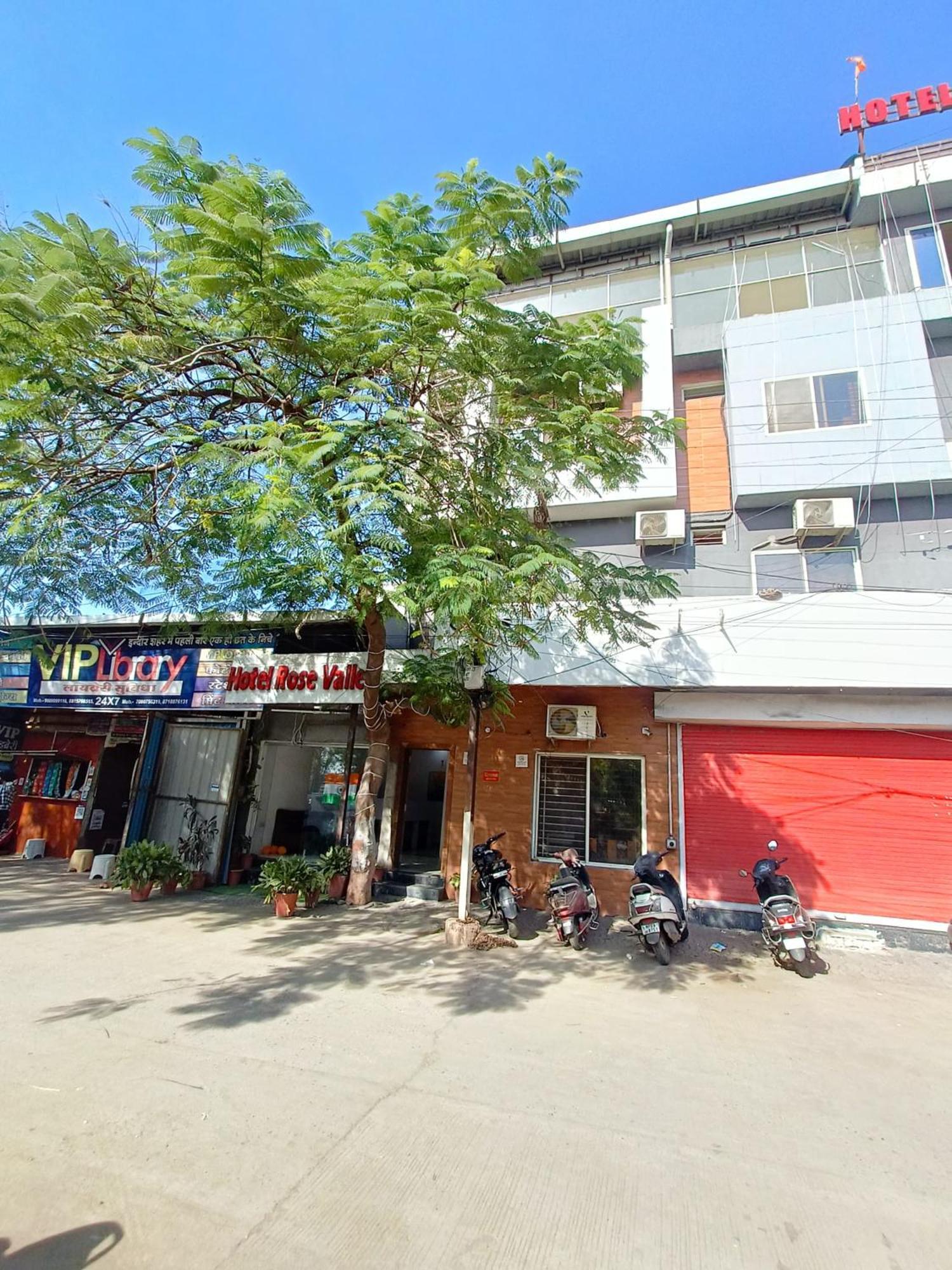 Hotel Rose Valley Indore Zewnętrze zdjęcie