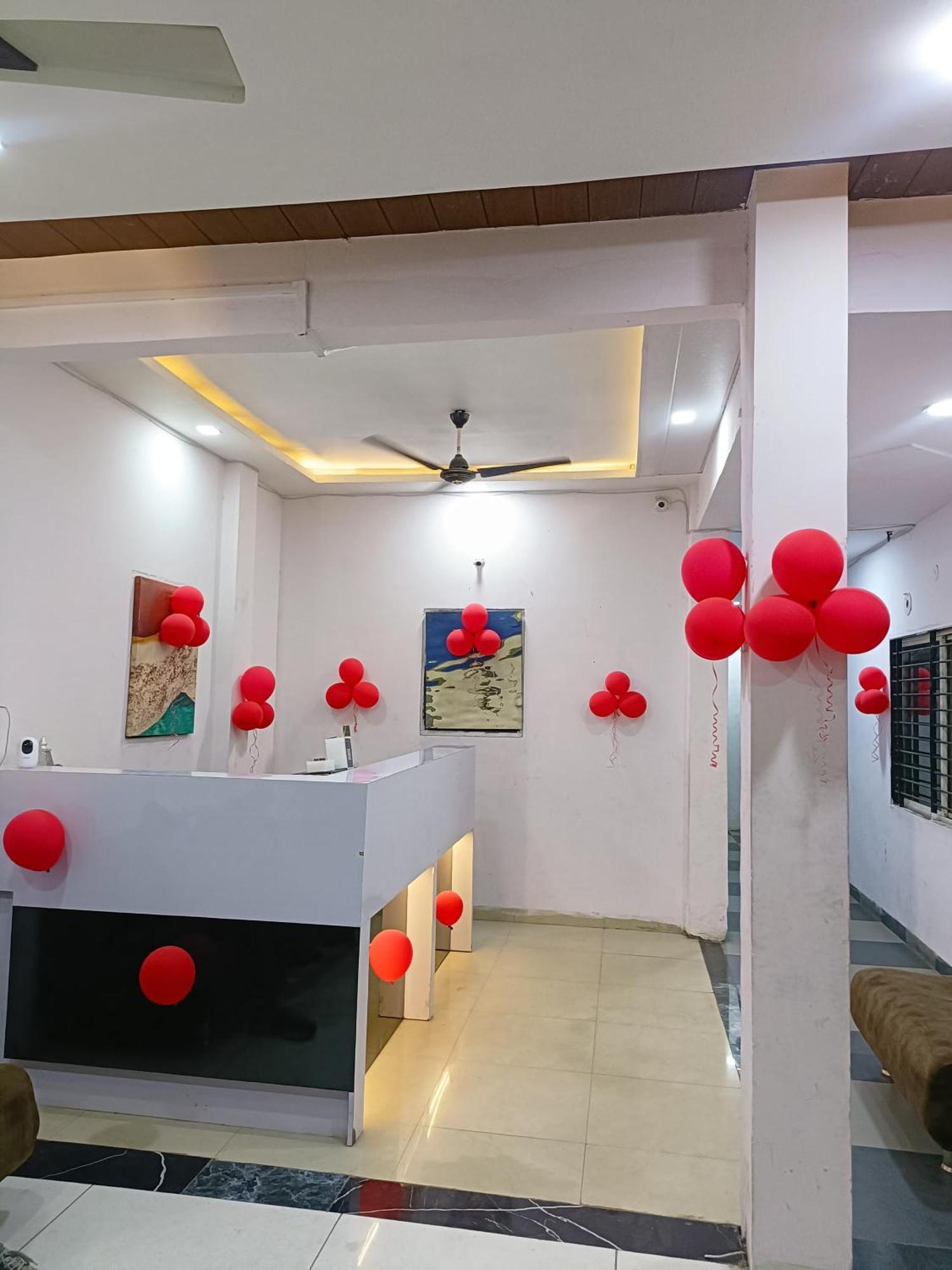 Hotel Rose Valley Indore Zewnętrze zdjęcie